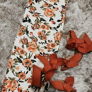 • floral pencil skirt